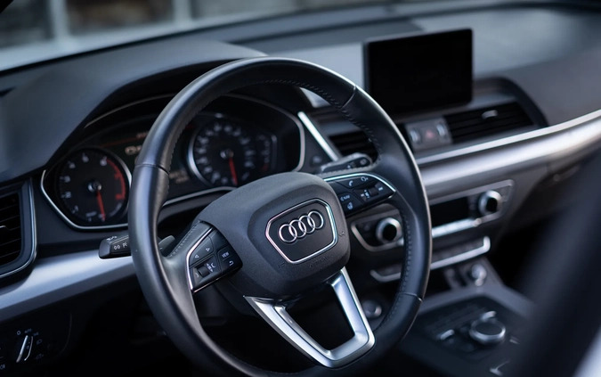 Audi Q5 cena 147000 przebieg: 40000, rok produkcji 2020 z Kraków małe 232